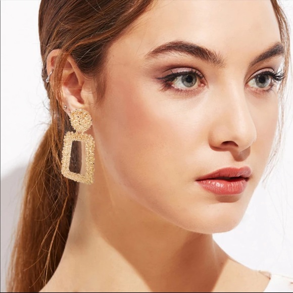 New! Gold Rectangle Statement Chandelier Earrings - Picture 3 of 6